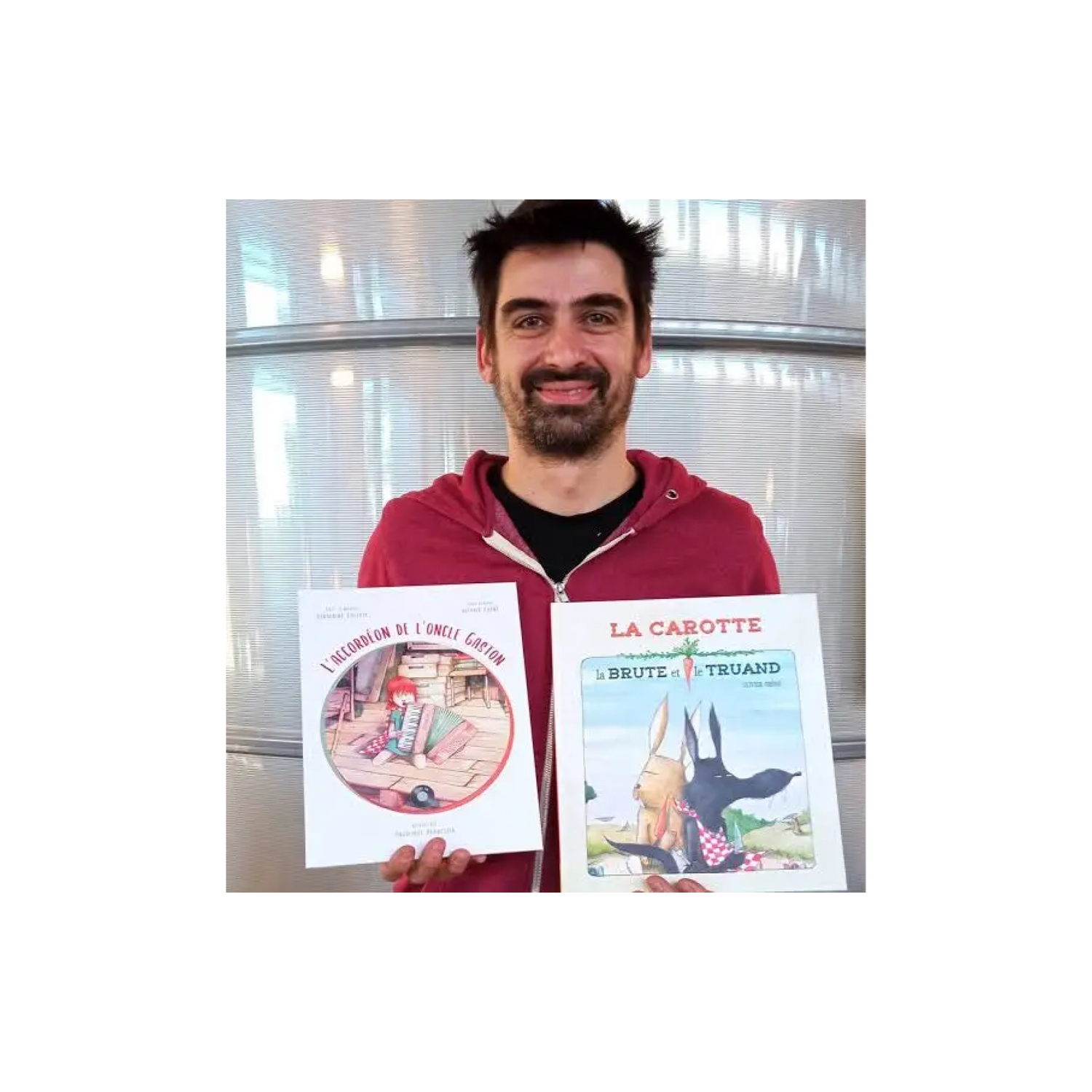 Portrait de Olivier Chene, illustrateur·rice jeunesse aux Éditions du Mercredi.