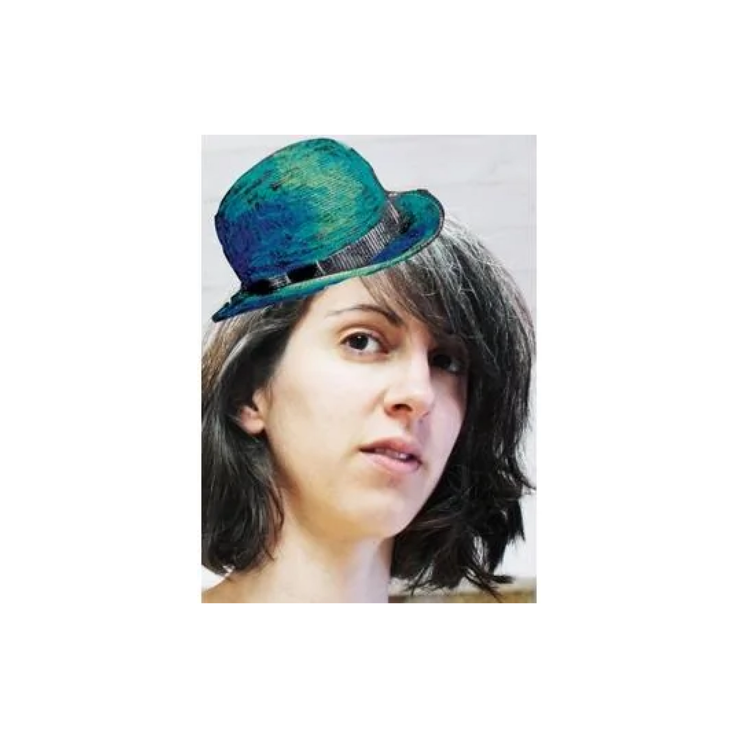 Portrait de Julie Grugeaux, illustrateur·rice jeunesse aux Éditions du Mercredi.