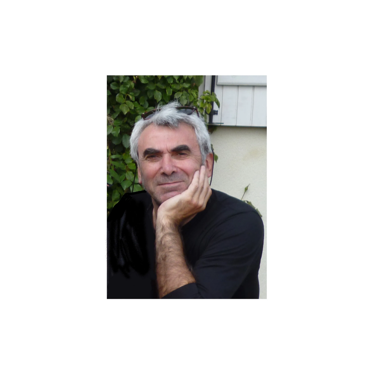 Portrait de Herve Pinel, illustrateur·rice jeunesse aux Éditions du Mercredi.